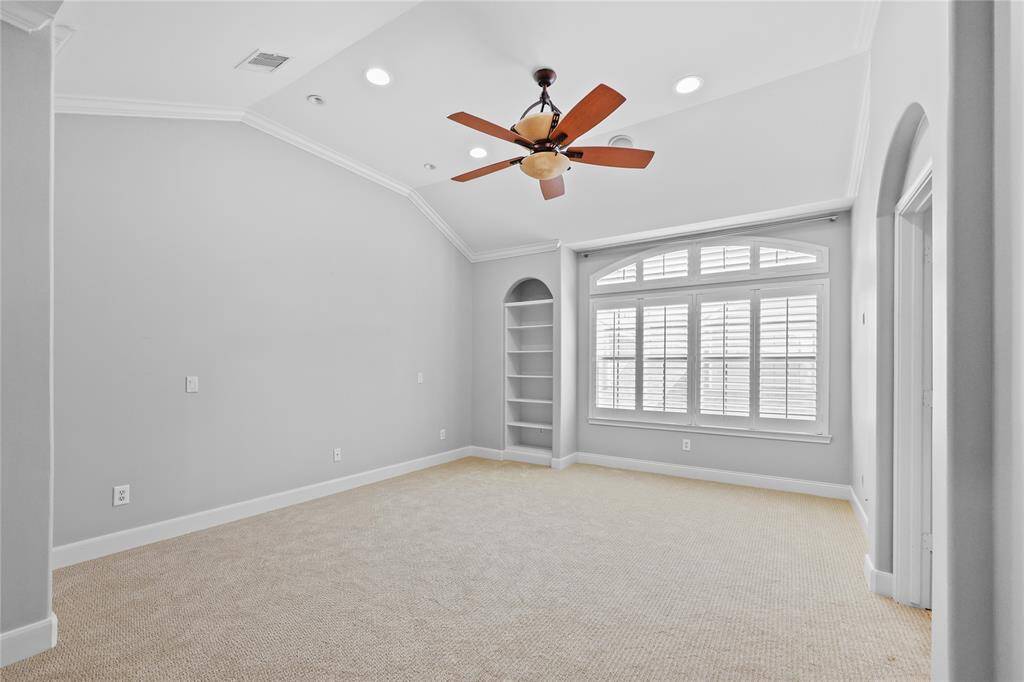 Third floor primary bedroom