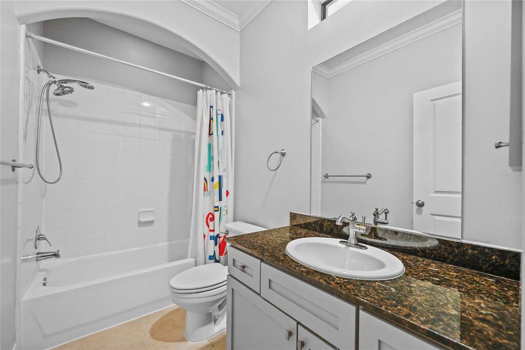 additional bedroom on third floor en suite bathroom