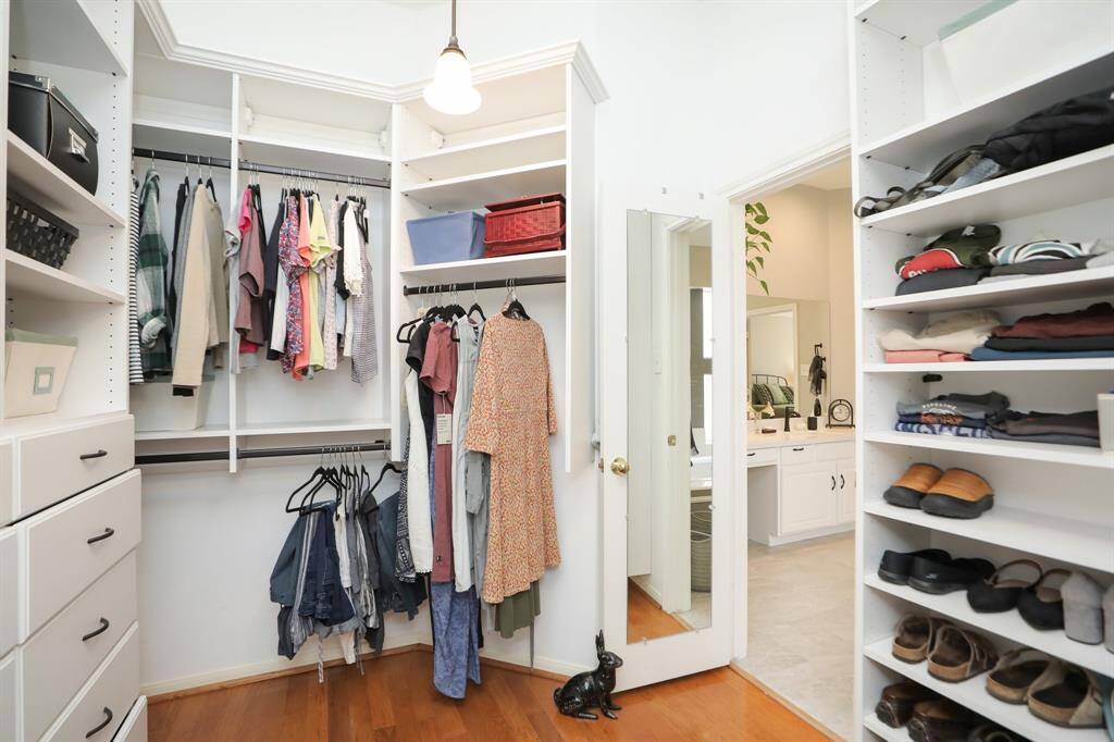 Another View of this Awesome Closet.