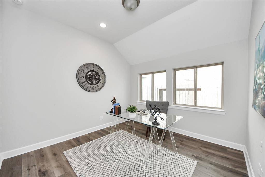 Clean and organized office space, ideal for focus, productivity, or creative pursuits.