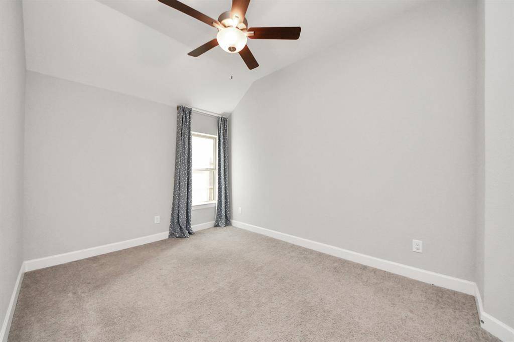 Third bedroom.