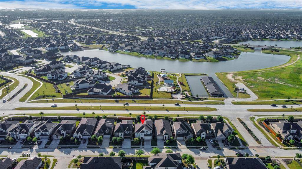 The home is conveniently located near the marina, playground, and boat slips—perfect for enjoying Towne Lake’s waterfront lifestyle.