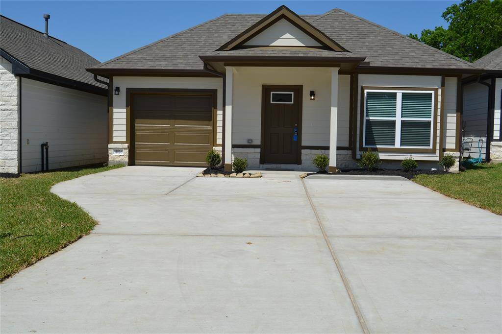 Welcome to 11816 East Gate Drive