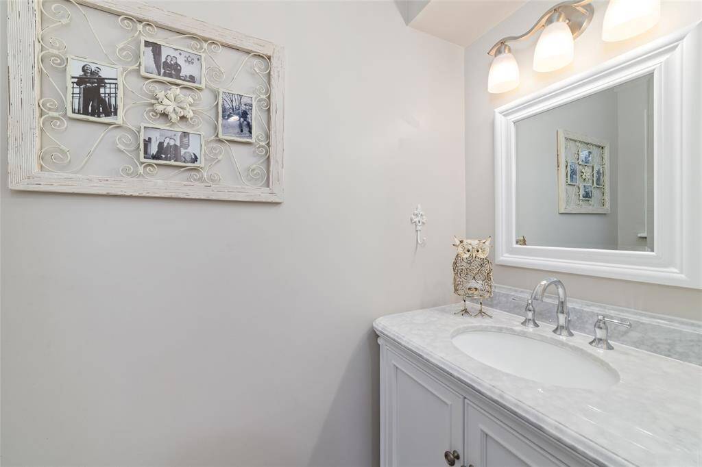 Guest half-bathroom