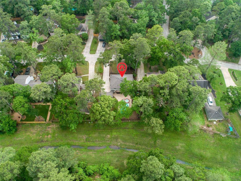 Green belt behind the home