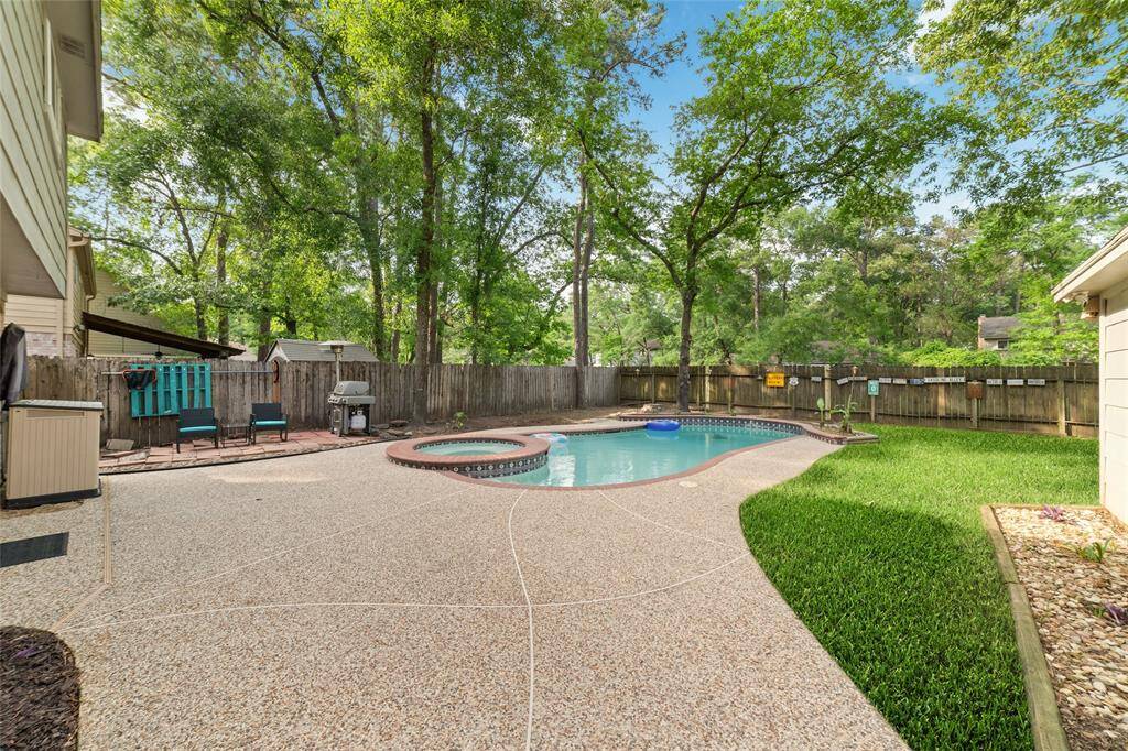 Large backyard for ultimate entertaining