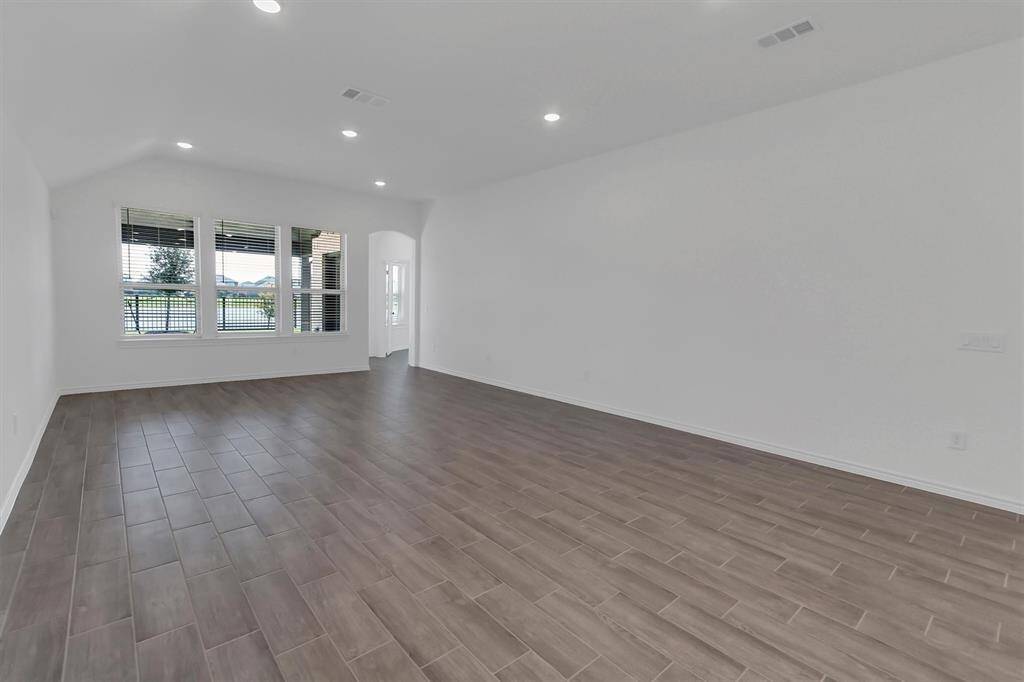 Plenty of living space with beautiful views
