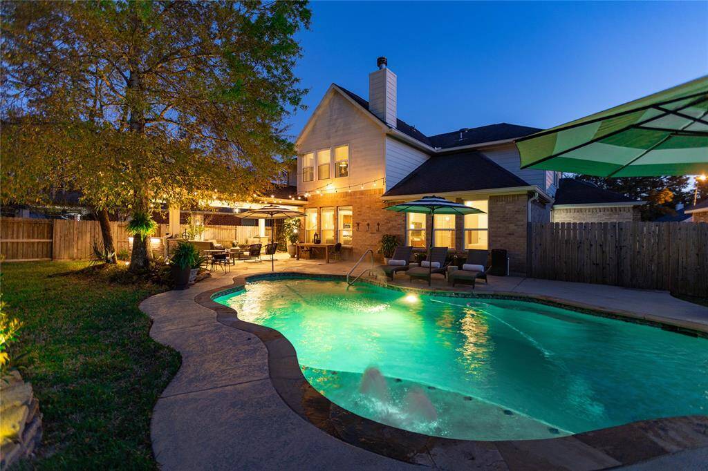 Tranquil location to spend an evening in or out of the pool