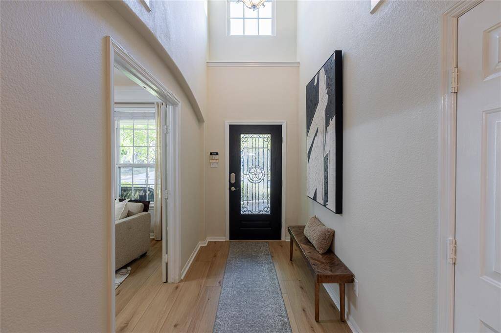 View of the wide foyer