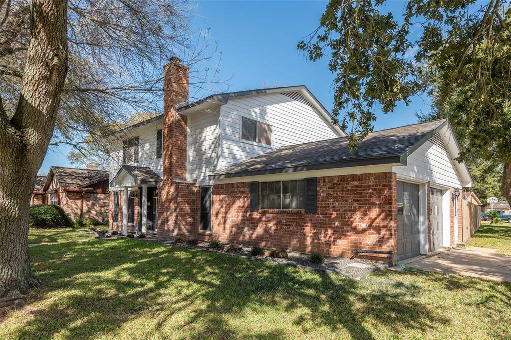 Home is located on a corner lot!