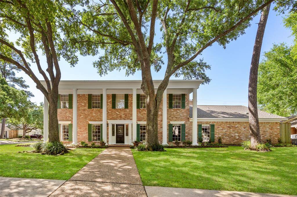 12403 Cobblestone - a wonderful home. Schedule your appointment today - It won't last long!