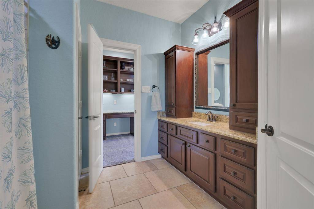 Bathroom 4