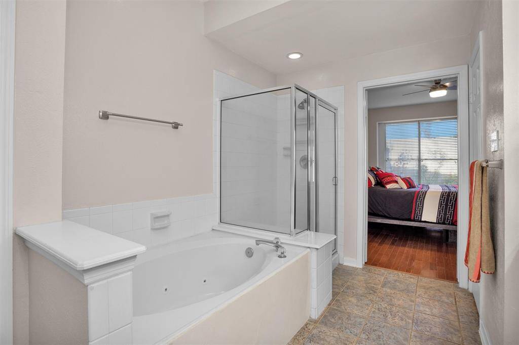 Jetted tub and seperate shower