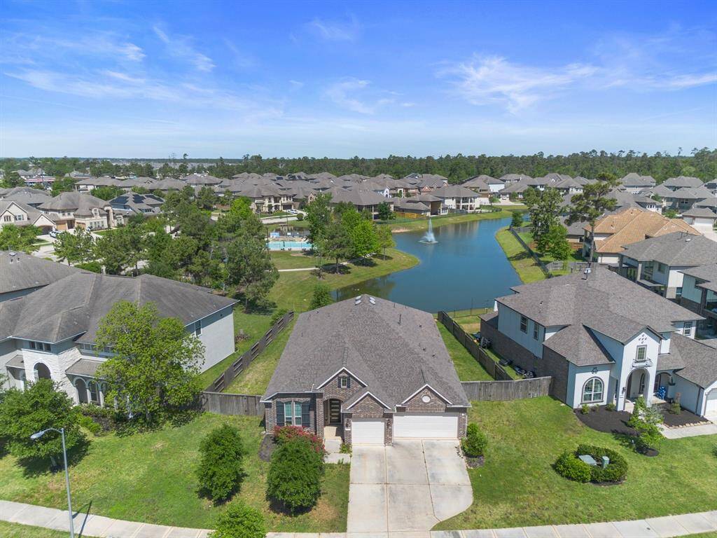 The Seth Brothers Team welcomes you to 13219 Tracewood Hills!
