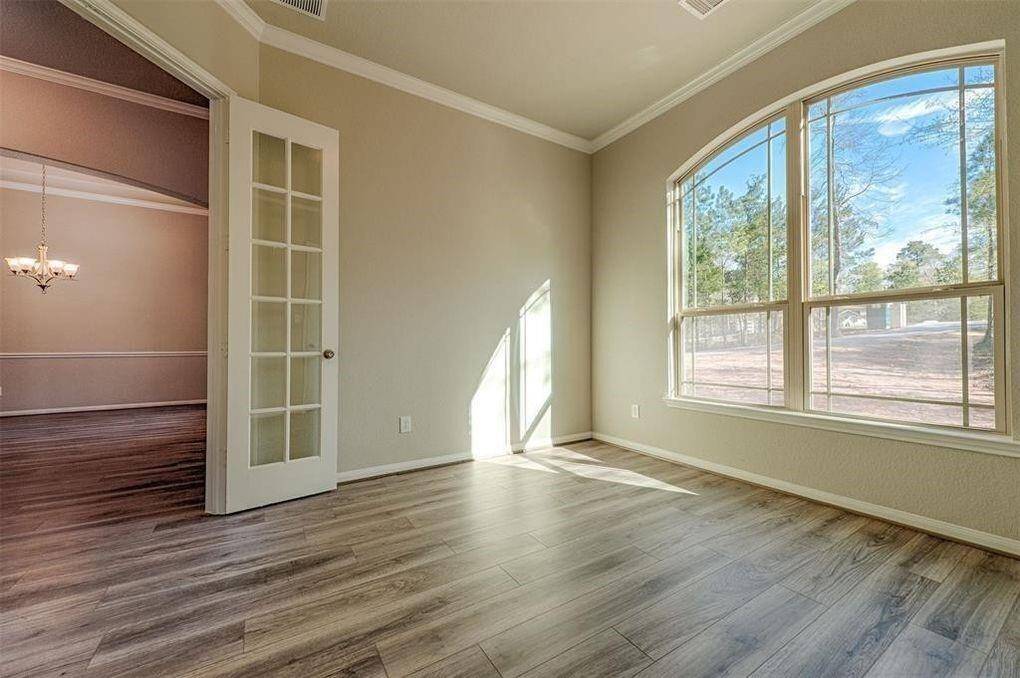 Stunning Brand New 1 Story Home!  Ready Soon! The Mason! Estimated completion May 15, 2025! Pictures are a representation of the Mason Plan. Colors and selections may vary!  Call Today for a Tour!