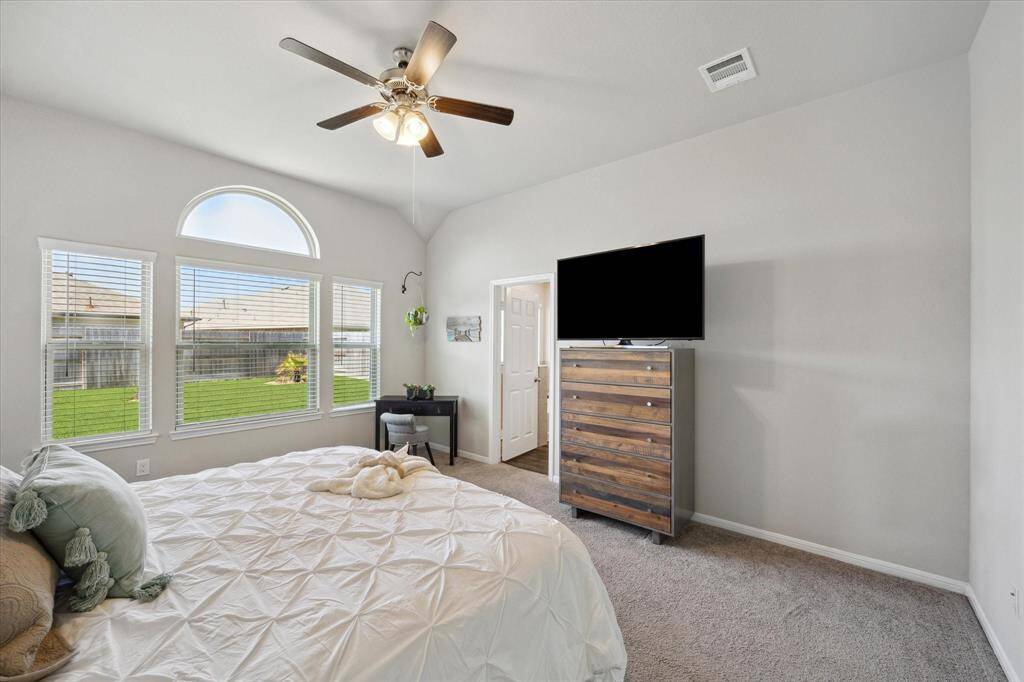 After a long day, retreat to your private En Suite complete with spa-like bathroom with separate shower and walk-in-closet.
