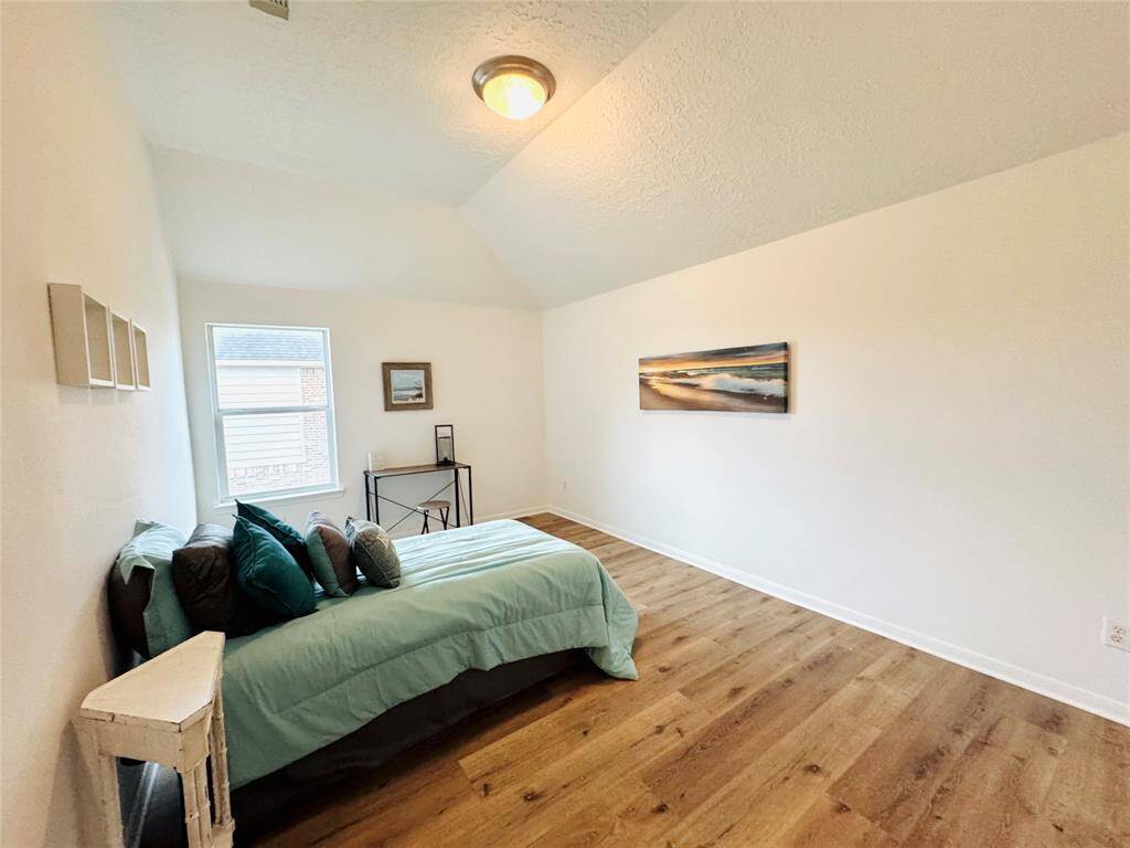 Bedroom #4 is huge (approximately 17x10)!
