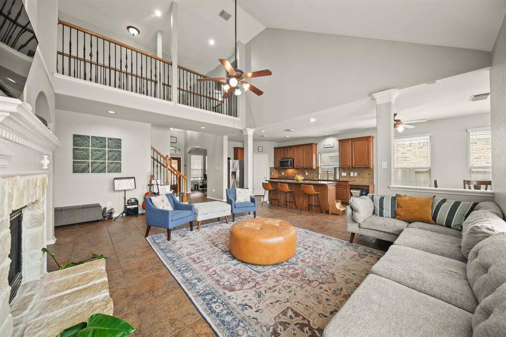 Fantastic open layout between the living, kitchen, and breakfast nook areas.