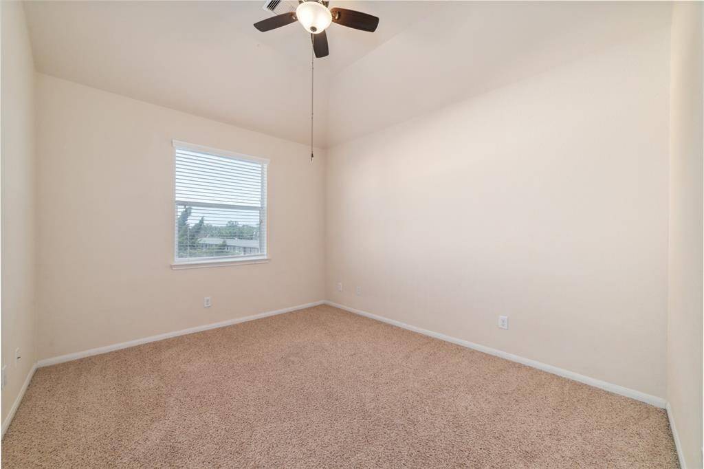 Secondary bedroom on 3rd floor with en-suite bathroom.