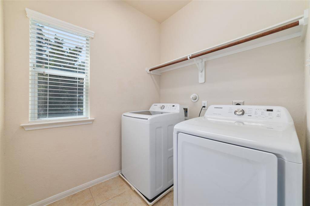 In-unit washer and dryer.