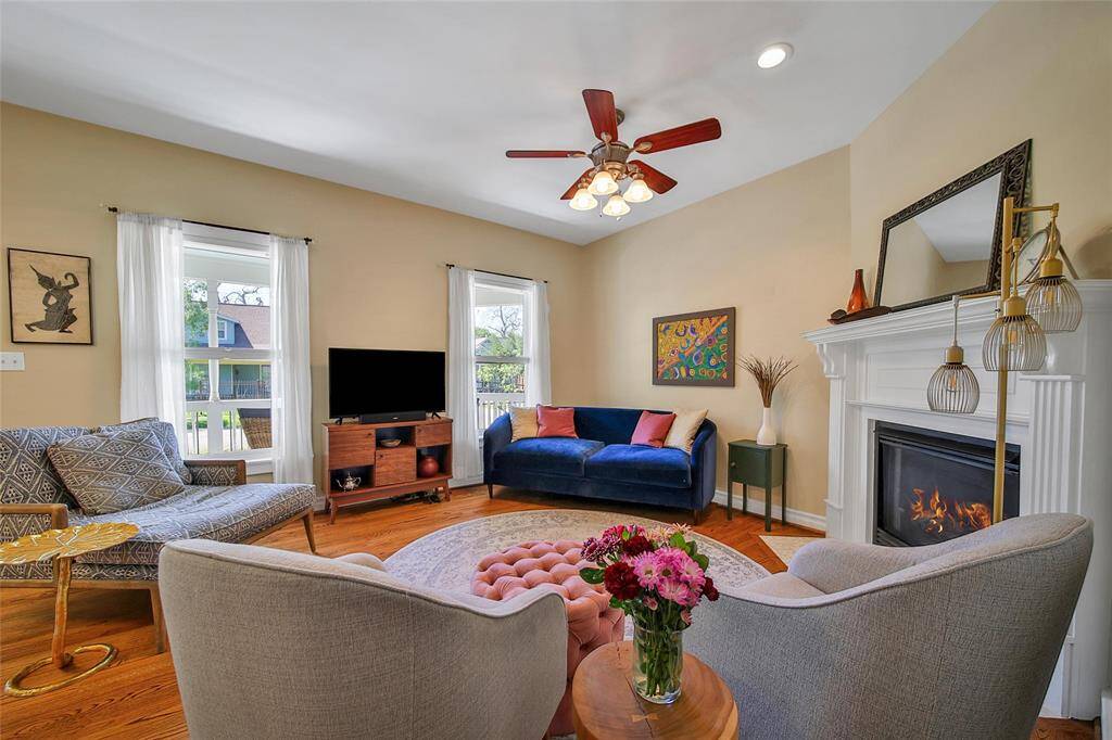 View of living room :2.