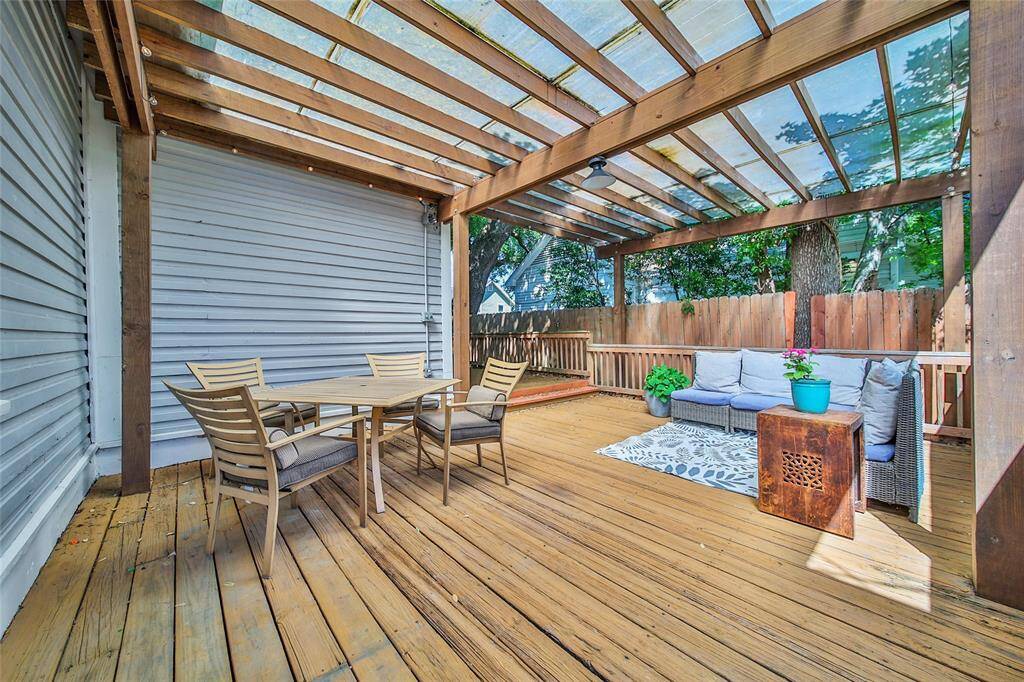 View of deck :3.