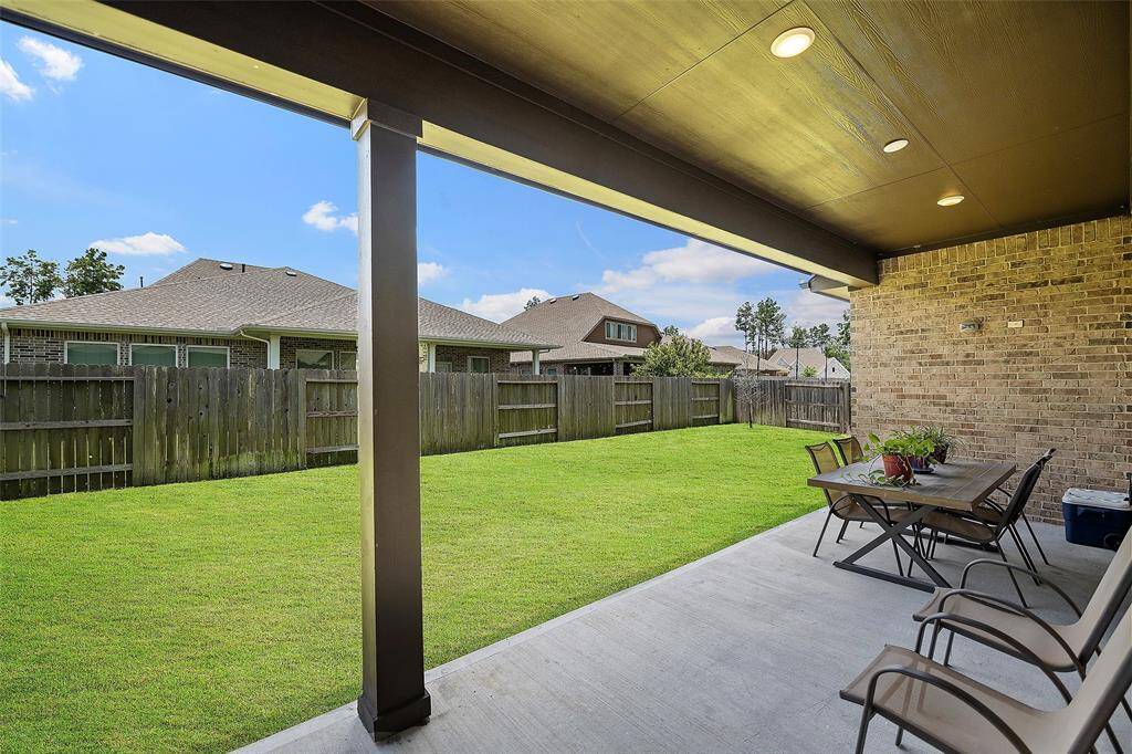 Upgraded EXTENDED Covered Patio!