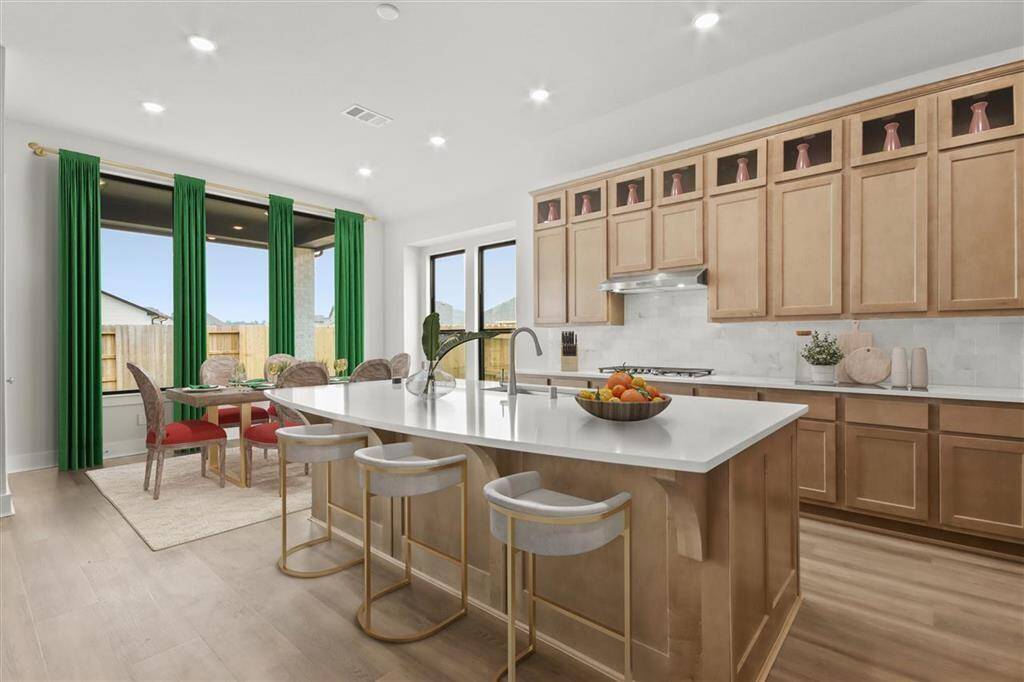 15615 Broadway Bend Dr Kitchen Furniture Staged