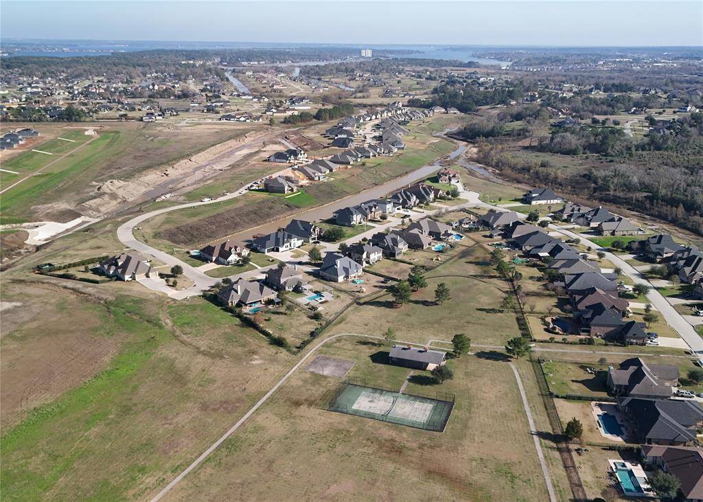 Live in Waterstone on Lake Conroe, an enchanting community near Lake Conroe.
