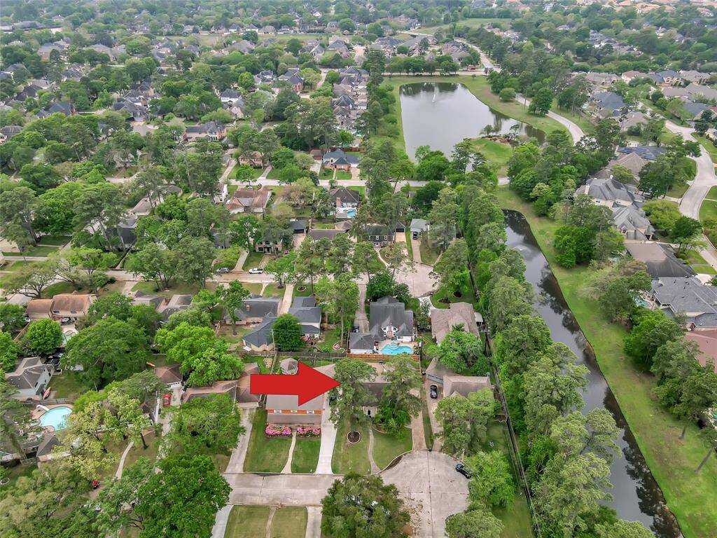 Homeowners enjoy a low tax rate of $2.20 (2024) before a Homestead Exemption in this established Kleinwood neighborhood. You are also minutes from an abundance of shopping and dining.