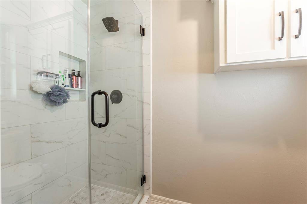 Primary shower