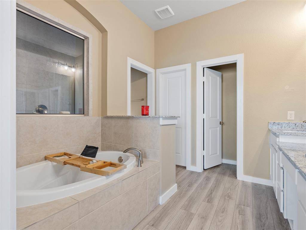 Owners bathroom