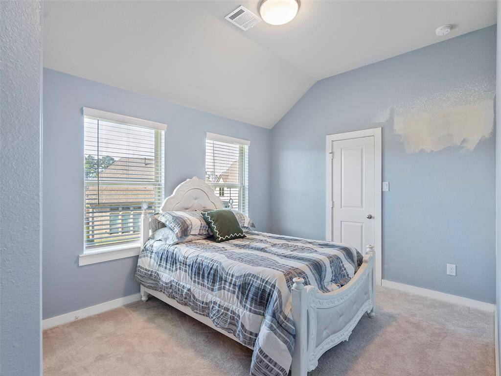 3 bedroom suite with private bathroom on 2nd floor