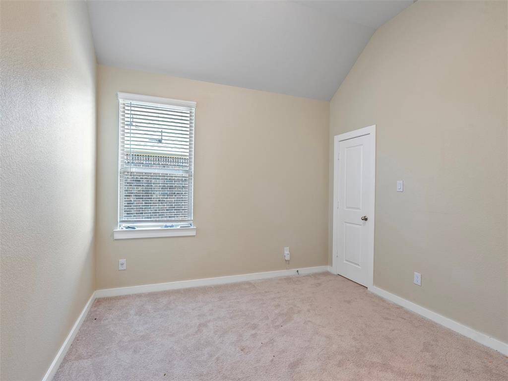 4th bedroom on 2nd floor