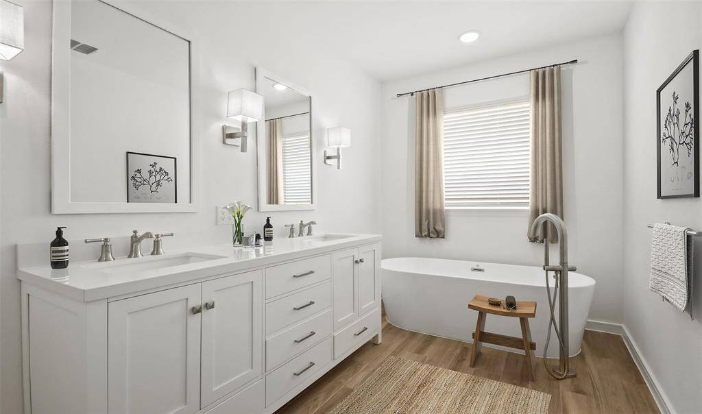 Luxury primary bath
