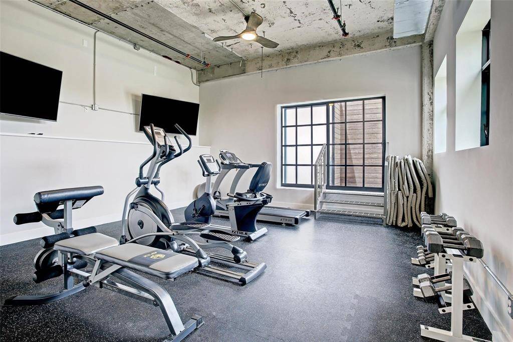 Work out room for the community.