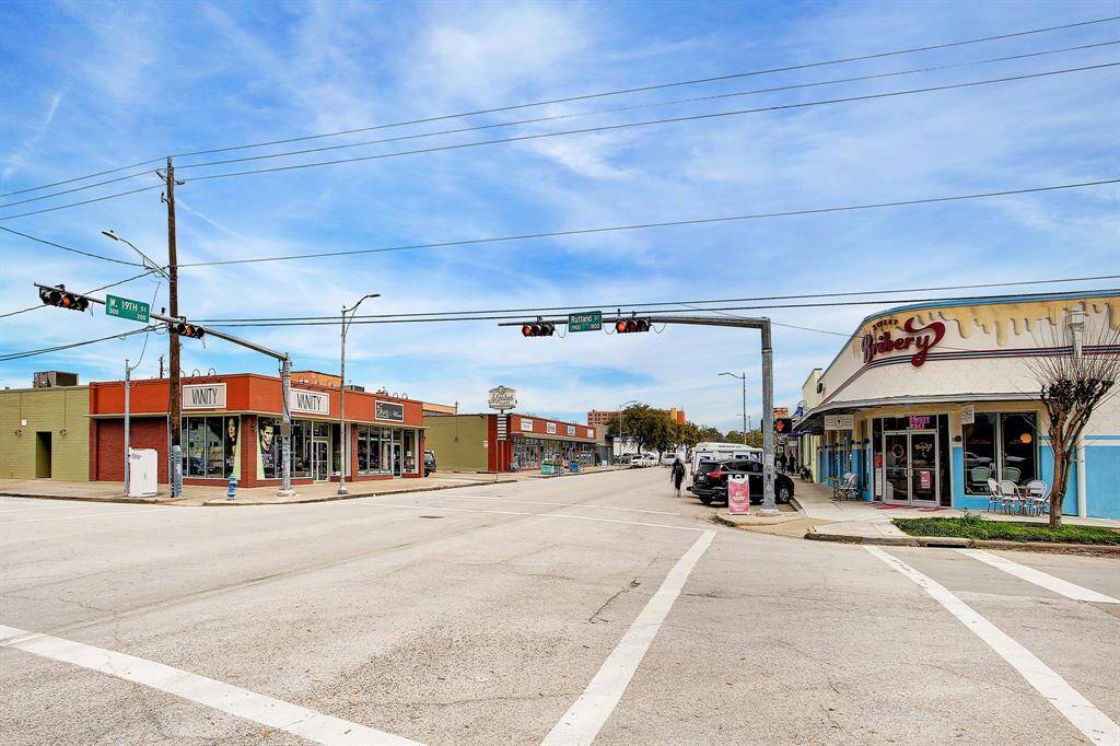 Walk to 19th Street for shopping or entertainment
