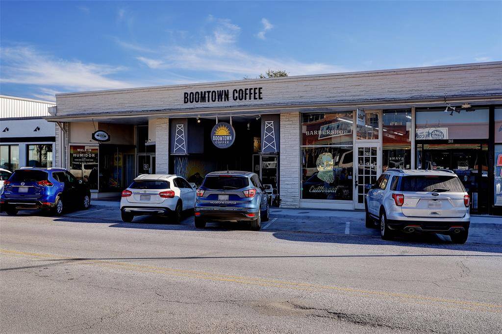 Nice coffee shop for your morning latte or coffee on 19th street.