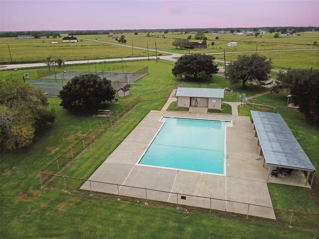 SUBDIVISION AMENITIES!!!