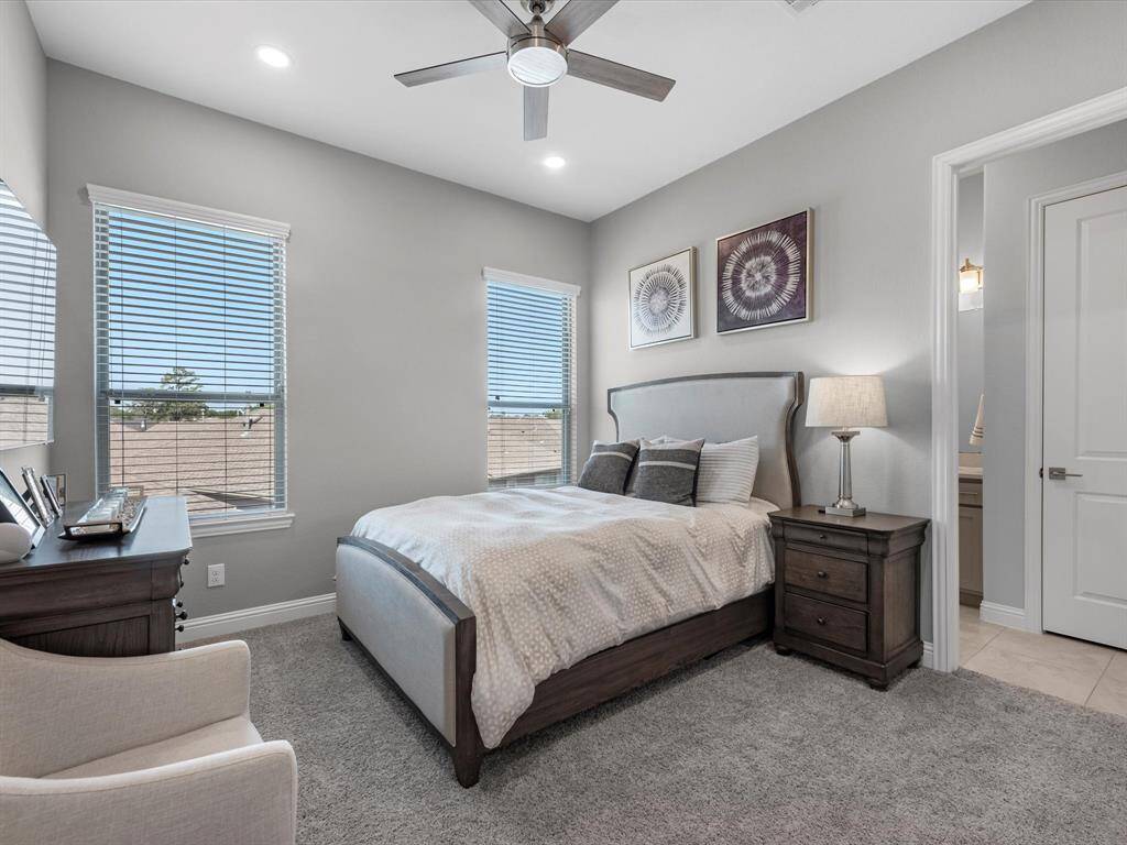 Large secondary bedroom with private ensuite on 3rd floor