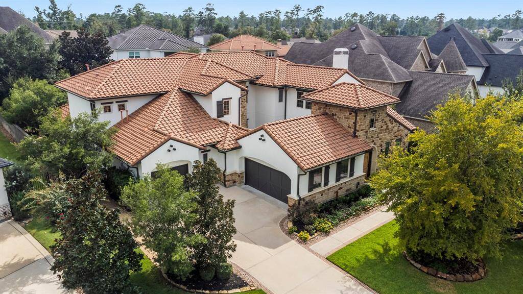 Welcome Home to 18 Hollyflower Place.