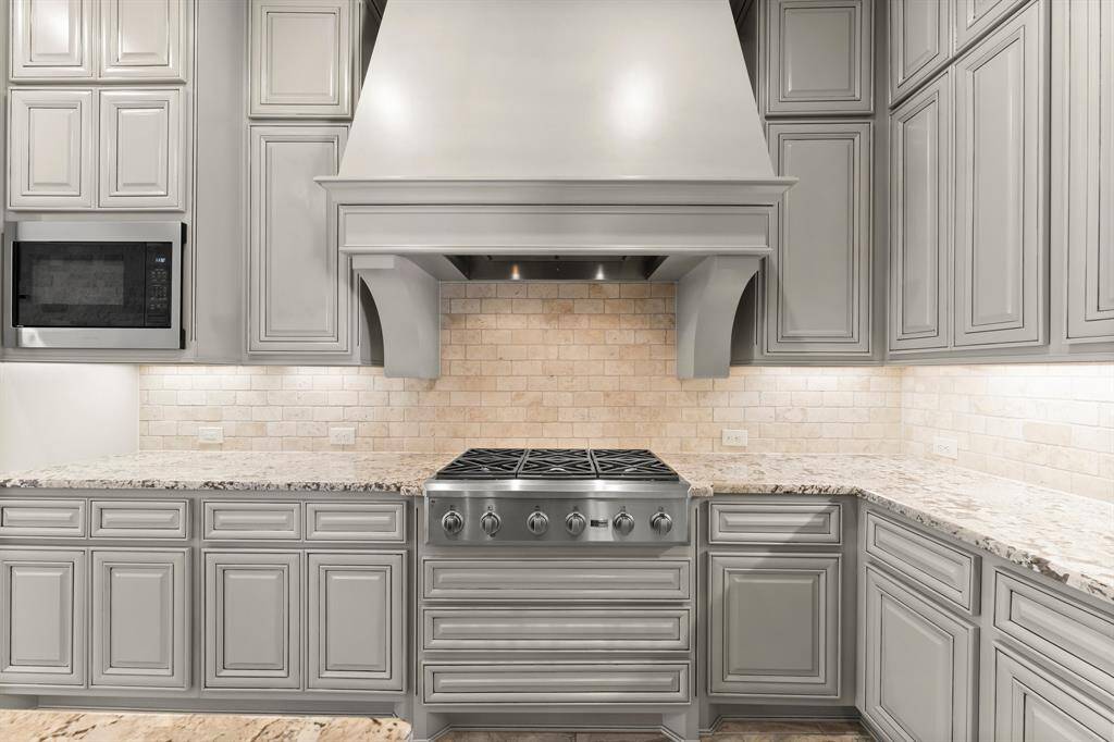 6-burner apron front gas cooktop