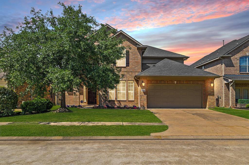 Welcome to 18018 Dunoon Bay Point Court! This home offers 3,969 sqft of living space, 5 bedrooms, 3.5 bathrooms, a formal dining, home office, and located upstairs are the family room and game room.