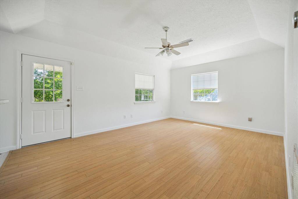 Guest apartment living room.