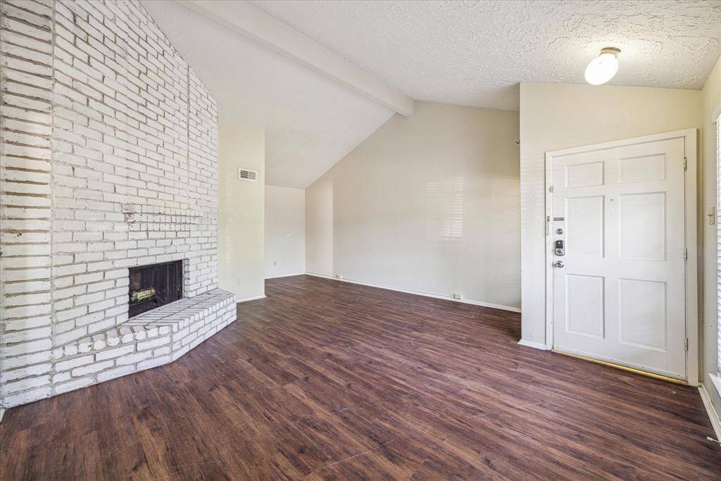 Showcasing beautiful and durable vinyl floors