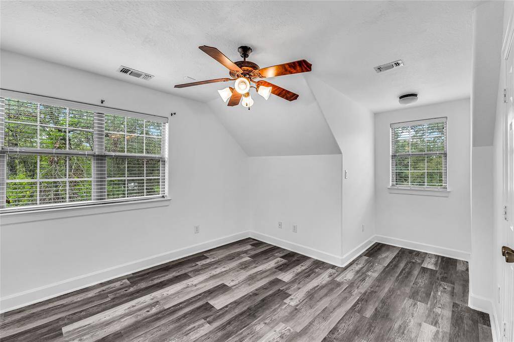 Upstairs secondary room