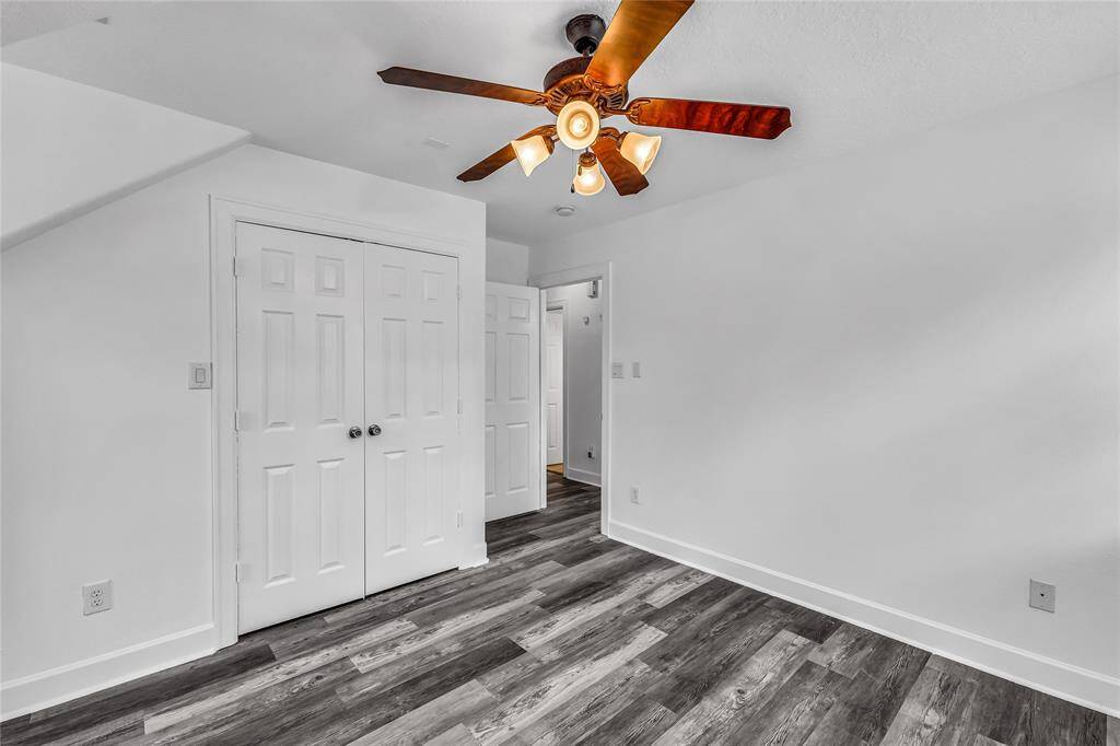 Upstairs secondary room