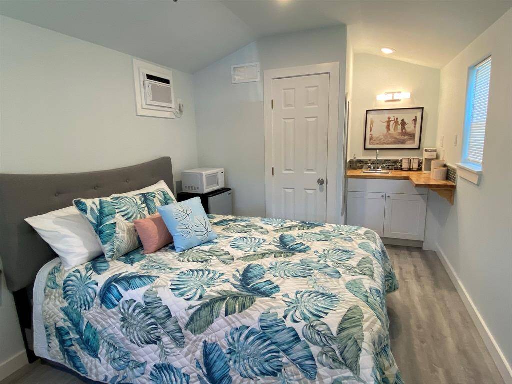 This is what the studio looked like as an AirBnb.