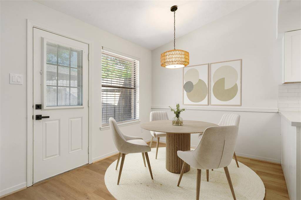 Breakfast area. Virtually staged.