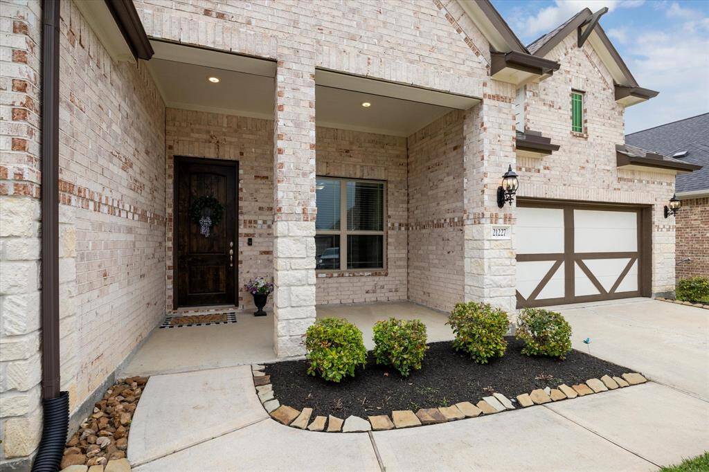 Charming front porch!